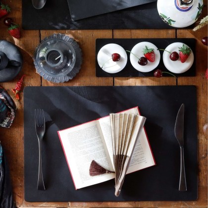 placemats-45x30-cm-single-piece-black-bull-3