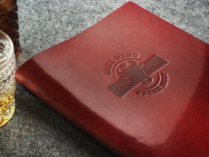 Bőr étlaptartó éttermeknek
